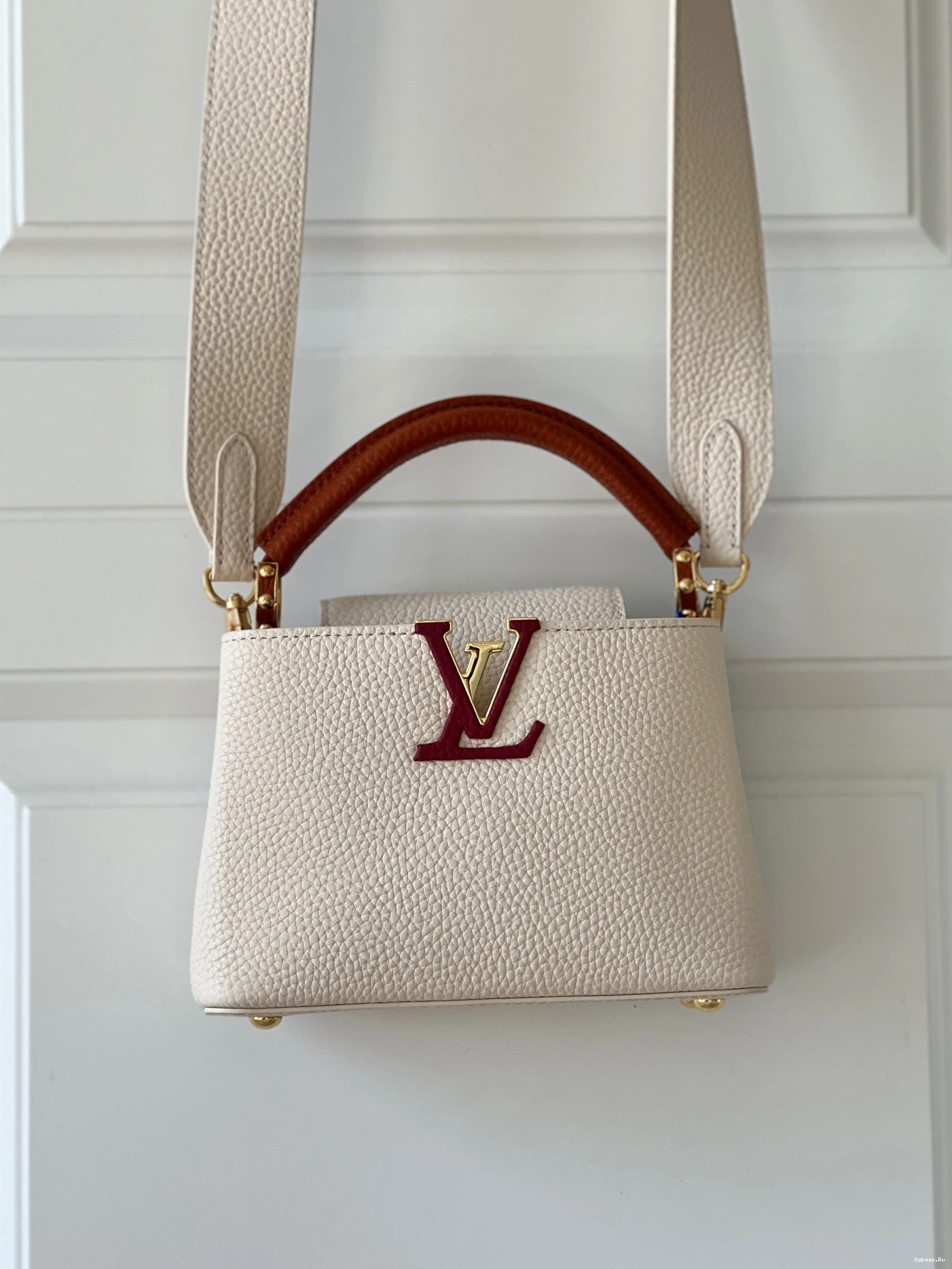 MINI CAPUCINES VUITTON LOUIS 0120